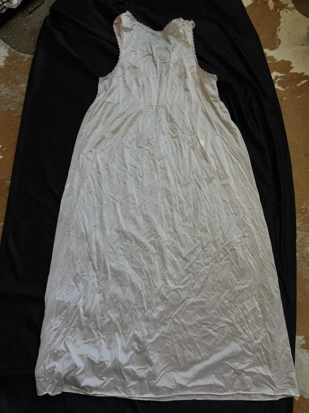 Vintage 90s Luxury Lace-Trim Satin Chemise - Blush Pink - Picture 4 of 4